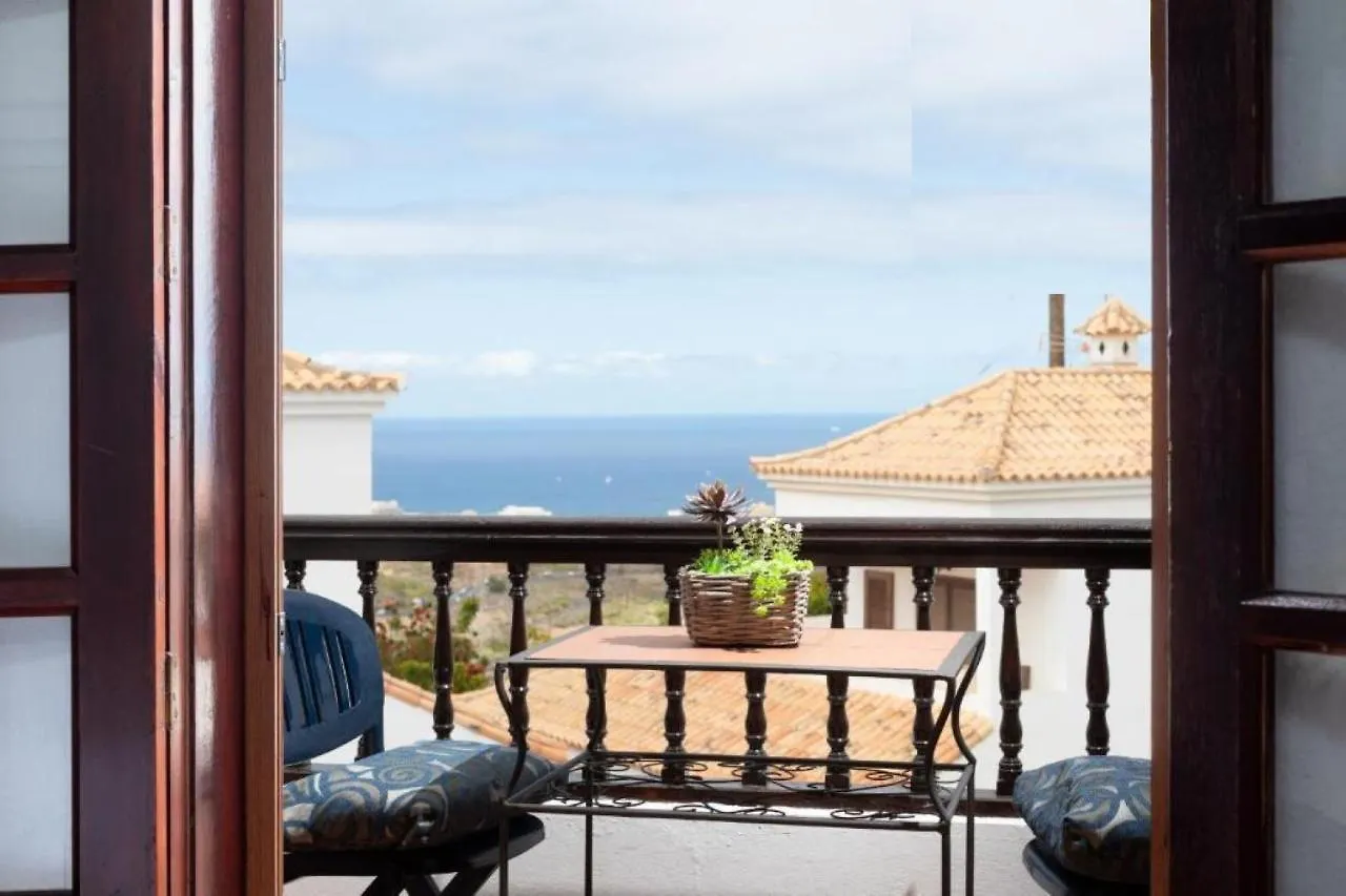 Lovely 2-Bed House With Terrace And Pool Chayofa Spain